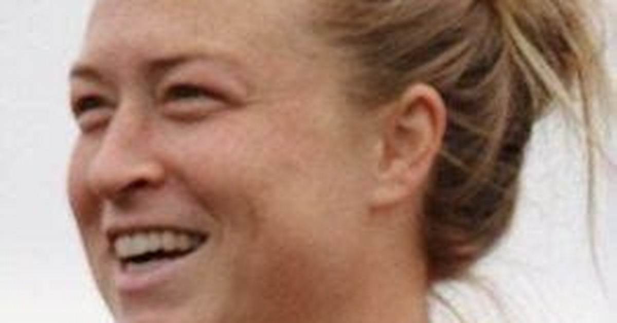 Emily Sonnett - Net Worth, Age, Height, Birthday, Bio, Wiki!