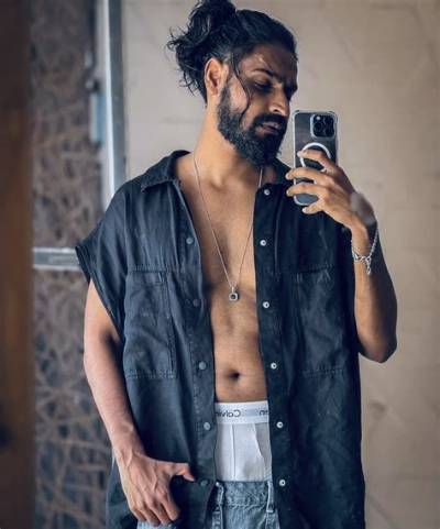 Emiway Bantai Net Worth, Age, Height, Bio, Birthday, Wiki!