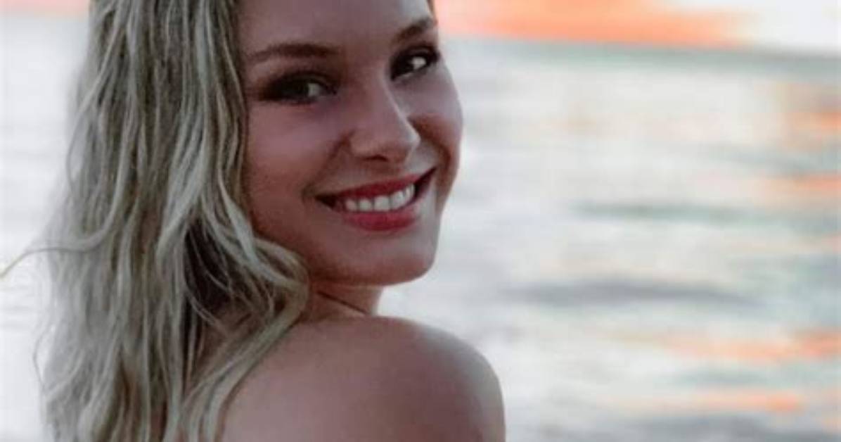 Emma Bellomy - Net Worth, Age, Height, Birthday, Bio, Wiki!