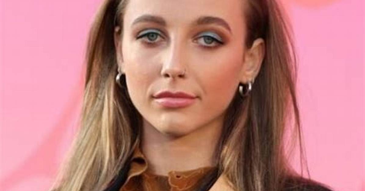 Emma Chamberlain Net Worth, Age, Height, Bio, Birthday, Wiki!