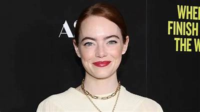 Emma Stone Net Worth, Age, Height, Bio, Birthday, Wiki!