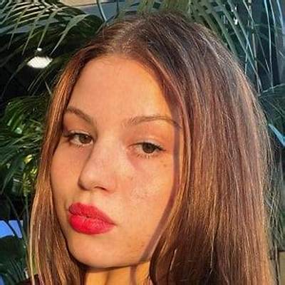 Emma Waldron - Net Worth, Age, Height, Birthday, Bio, Wiki!