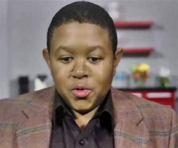 Emmanuel Yarbrough Net Worth, Age, Height, Bio, Birthday, Wiki!