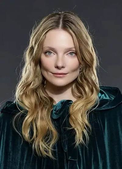 Eniko Mihalik - Net Worth, Age, Height, Birthday, Bio, Wiki!