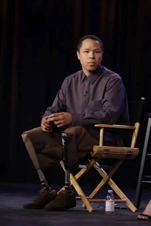 Eric Floyd - Net Worth, Age, Height, Birthday, Bio, Wiki!