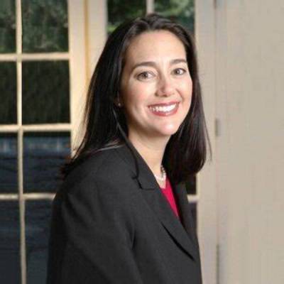 Erin Gruwell Net Worth, Age, Height, Bio, Birthday, Wiki!