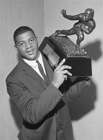 Ernie Davis Net Worth, Age, Height, Bio, Birthday, Wiki!