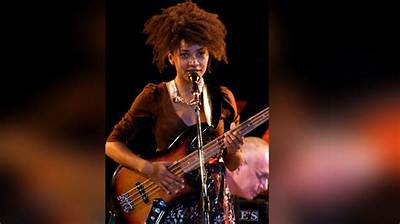 Esperanza Spalding - Net Worth, Age, Height, Birthday, Bio, Wiki!