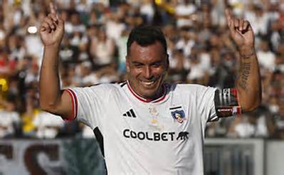 Esteban Paredes Quintanilla Net Worth, Age, Height, Bio, Birthday, Wiki!