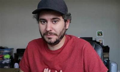 Ethan Klein Net Worth, Age, Height, Bio, Birthday, Wiki!