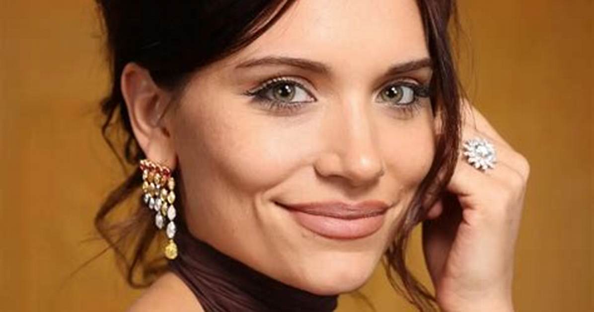 Eva De Dominici Net Worth, Age, Height, Bio, Birthday, Wiki!