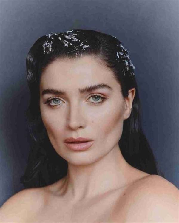 Eve Hewson Net Worth, Age, Height, Bio, Birthday, Wiki!