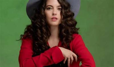Ezgi Senler - Net Worth, Age, Height, Birthday, Bio, Wiki!