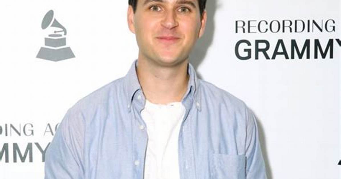 Ezra Koenig - Net Worth, Age, Height, Birthday, Bio, Wiki!