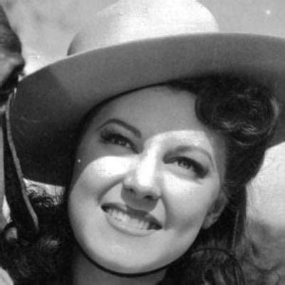 Fay Mckenzie - Net Worth, Age, Height, Birthday, Bio, Wiki!