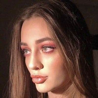 Felicite Tomlinson Net Worth, Age, Height, Bio, Birthday, Wiki!