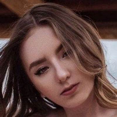 Fernanda Sasse - Net Worth, Age, Height, Birthday, Bio, Wiki!