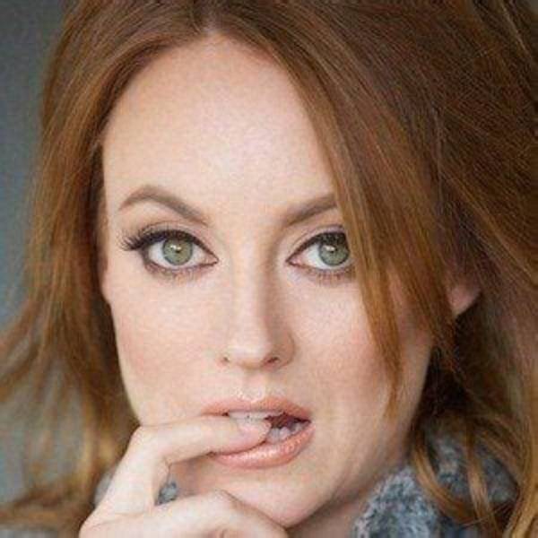 Fiona Vroom Net Worth, Age, Height, Bio, Birthday, Wiki!