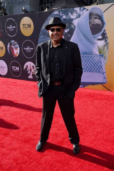 Floyd Norman Net Worth, Age, Height, Bio, Birthday, Wiki!