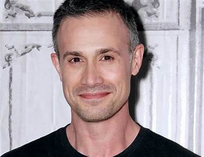 Freddie Prinze Jr. Net Worth, Age, Height, Bio, Birthday, Wiki!