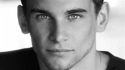Freddie Thorp - Net Worth, Age, Height, Birthday, Bio, Wiki!