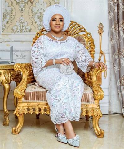 Funmi Aragbaye - Net Worth, Age, Height, Birthday, Bio, Wiki!