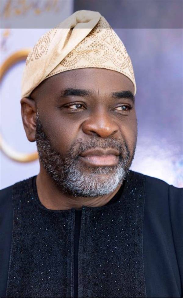 Funsho Adeolu - Net Worth, Age, Height, Birthday, Bio, Wiki!