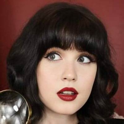 Gabby Valente - Net Worth, Age, Height, Birthday, Bio, Wiki!