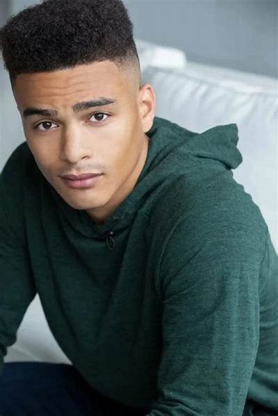 Gabriel Esparza Net Worth, Age, Height, Bio, Birthday, Wiki!