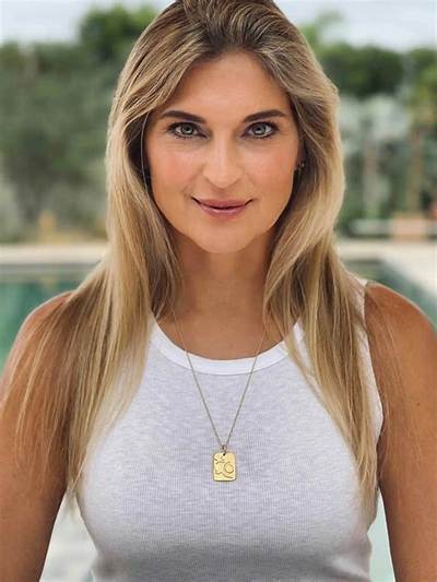 Gabrielle Reece Net Worth, Age, Height, Bio, Birthday, Wiki!