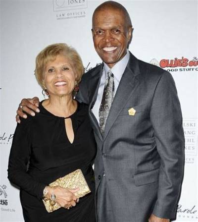 Gale Sayers Net Worth, Age, Height, Bio, Birthday, Wiki!
