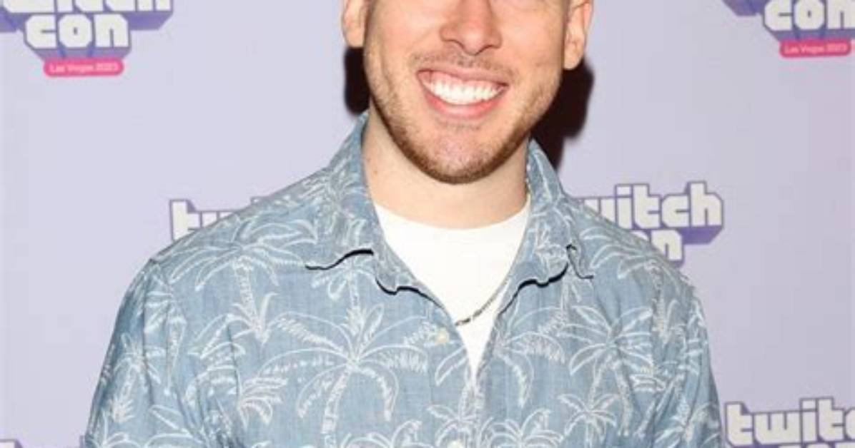 Garrett Sutton Net Worth, Age, Height, Bio, Birthday, Wiki!