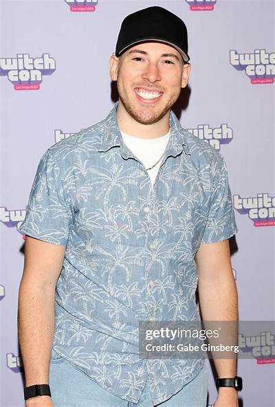 Garrett Sutton Net Worth, Age, Height, Bio, Birthday, Wiki!
