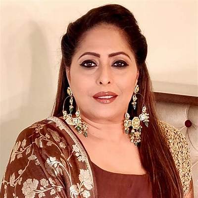 Geeta Kapur - Net Worth, Age, Height, Birthday, Bio, Wiki!