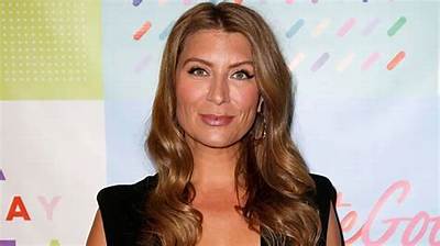 Genevieve Gorder - Net Worth, Age, Height, Birthday, Bio, Wiki!