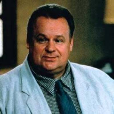 George Dzundza Net Worth, Age, Height, Bio, Birthday, Wiki!