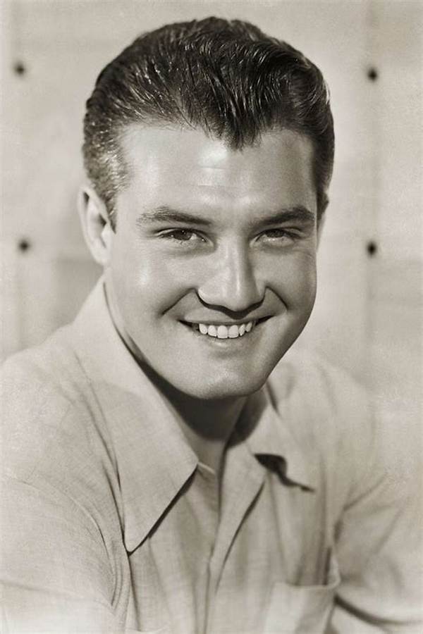 George Reeves Net Worth, Age, Height, Bio, Birthday, Wiki!