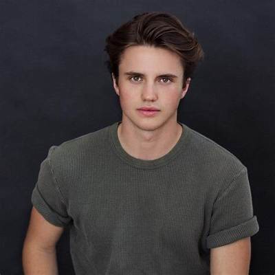 George Sear Net Worth, Age, Height, Bio, Birthday, Wiki!