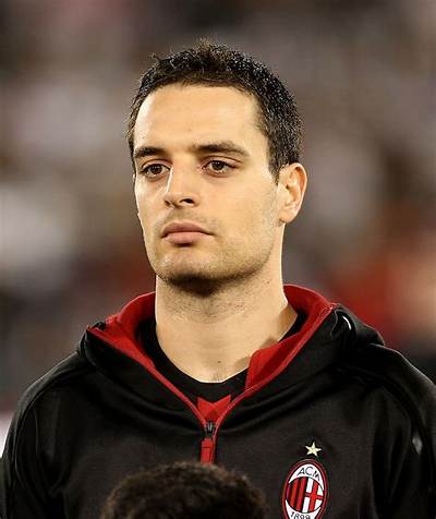 Giacomo Bonaventura Net Worth, Age, Height, Bio, Birthday, Wiki!