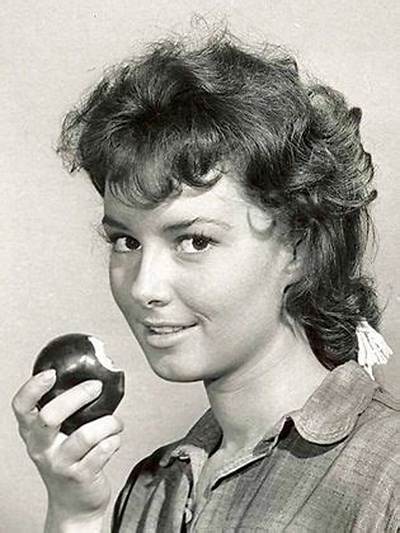 Gigi Perreau Net Worth, Age, Height, Bio, Birthday, Wiki!