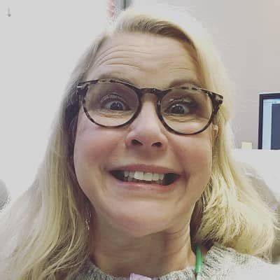 Gina Kimmel - Net Worth, Age, Height, Birthday, Bio, Wiki!