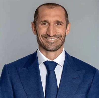 Giorgio Chiellini - Net Worth, Age, Height, Birthday, Bio, Wiki!
