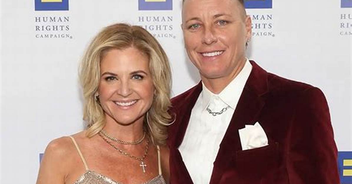 Glennon Doyle Melton Net Worth, Age, Height, Bio, Birthday, Wiki!