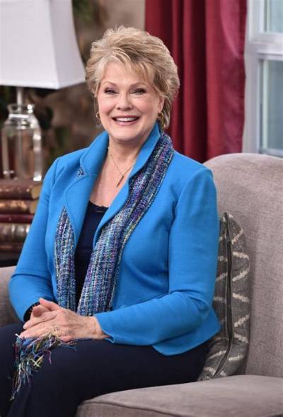 Gloria Loring Net Worth, Age, Height, Bio, Birthday, Wiki!