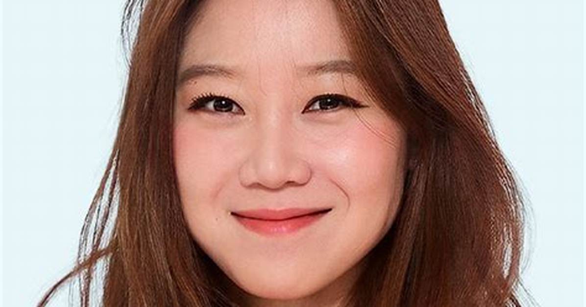 Gong Hyo-Jin - Net Worth, Age, Height, Birthday, Bio, Wiki!