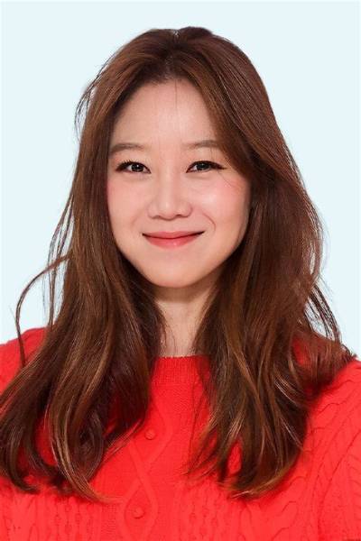 Gong Hyo-Jin - Net Worth, Age, Height, Birthday, Bio, Wiki!