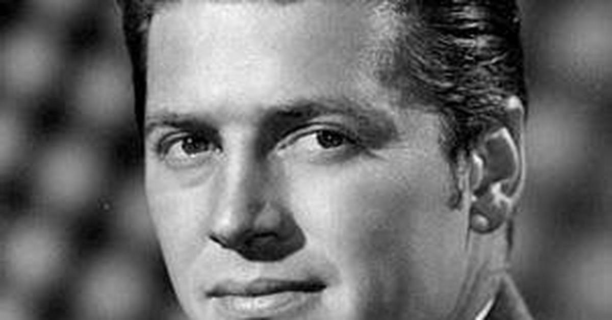 Gordon Macrae Net Worth, Age, Height, Bio, Birthday, Wiki!