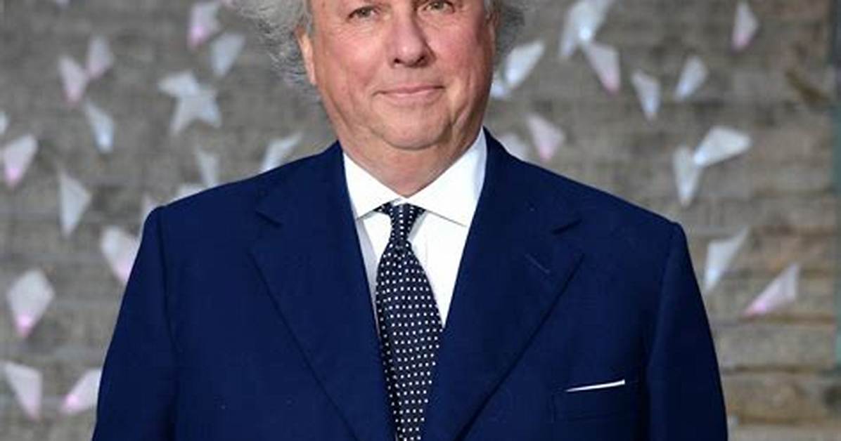 Graydon Carter Net Worth, Age, Height, Bio, Birthday, Wiki!