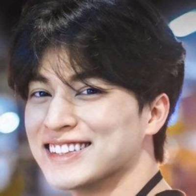 Gulf Kanawut Net Worth, Age, Height, Bio, Birthday, Wiki!
