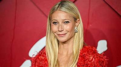 Gwyneth Paltrow Net Worth, Age, Height, Bio, Birthday, Wiki!